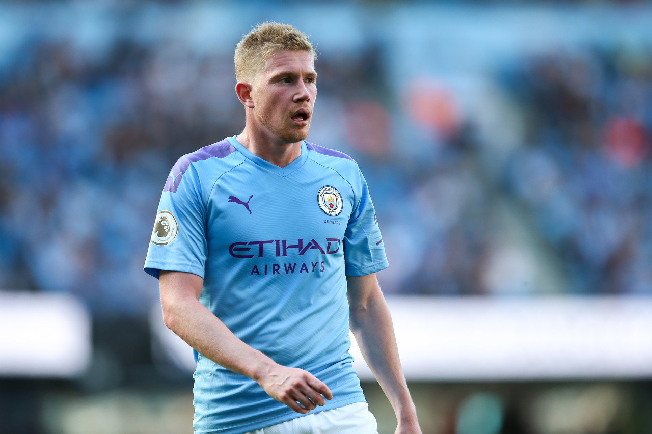 这哥们看起来有点复古球员的感觉啊